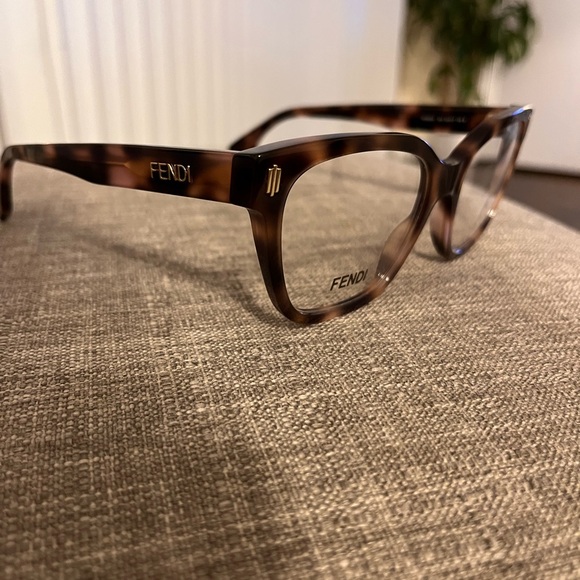 Authentic Fendi Frames with Display Lenses Tortoiseshell Eyeglasses - Picture 2 of 5